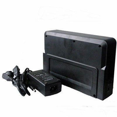 How long can the built-in battery of a backpack frequency jammer be used continuously?